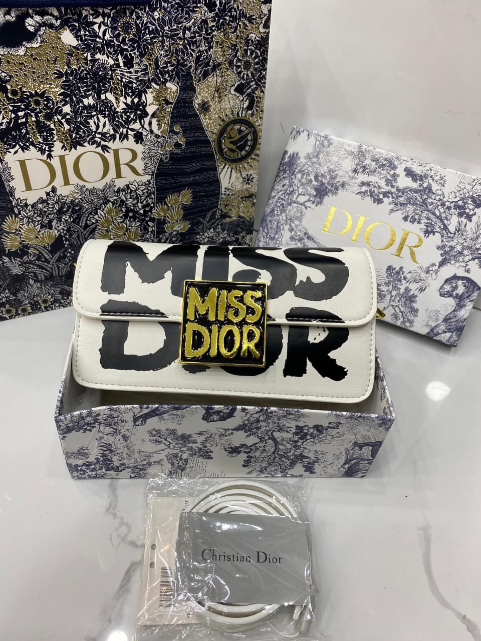 Miss Cd Crossbody
