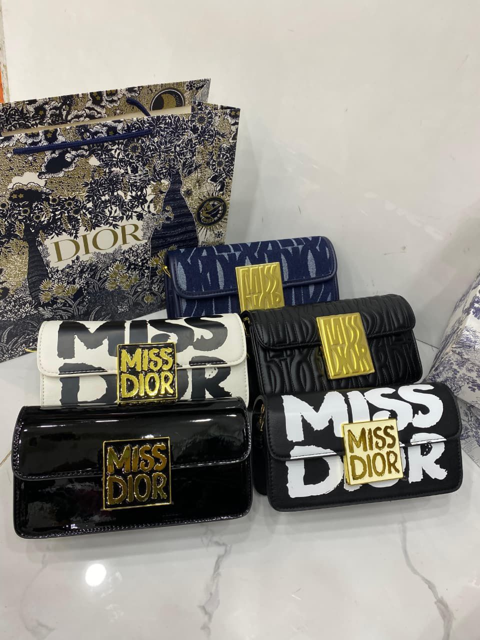 Miss Cd Crossbody