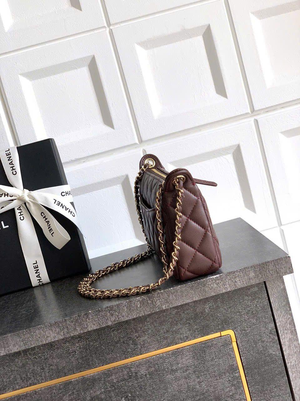 Chanel 25A Double Chain Bag Caviar