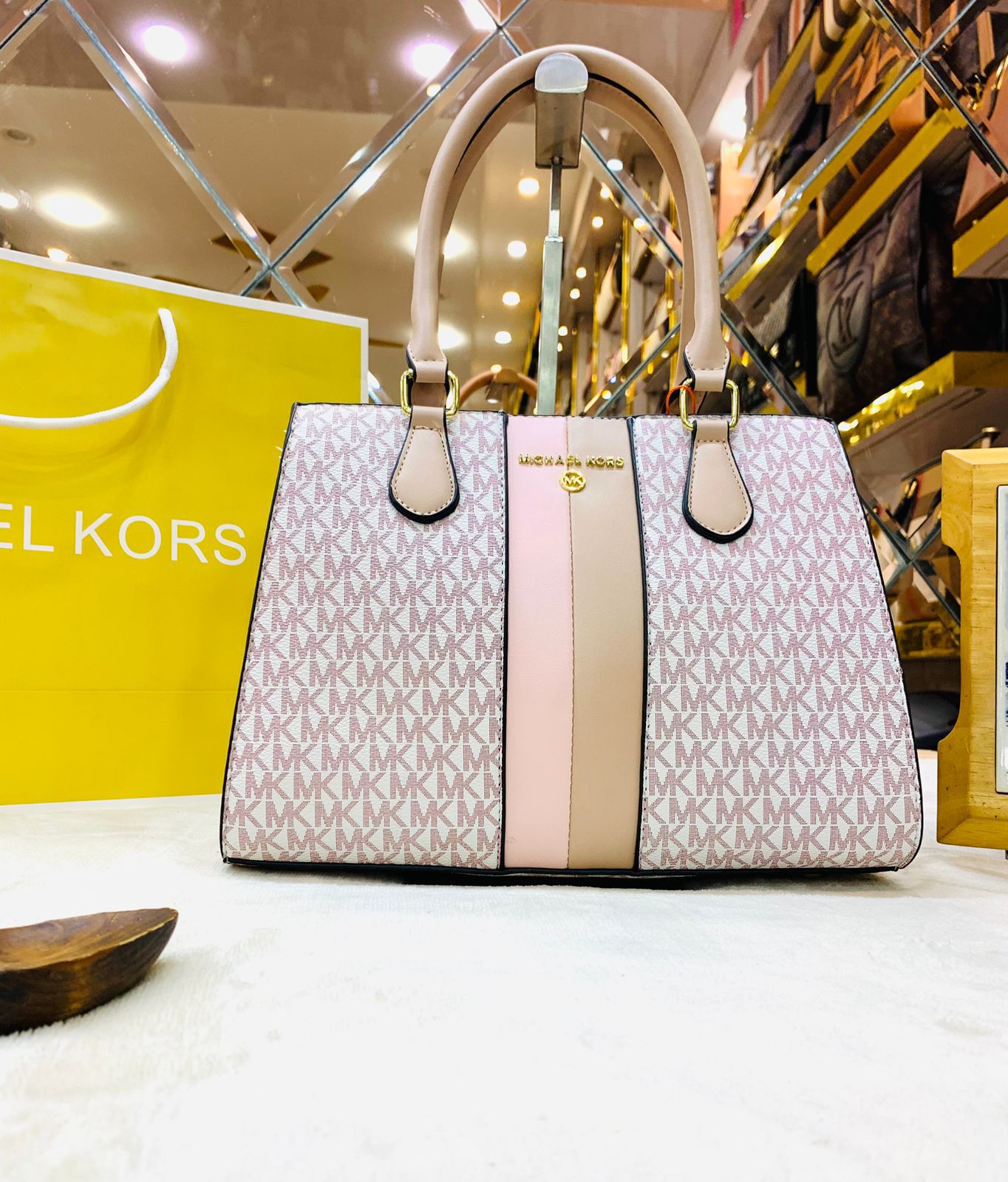 Exclusive Michael Kors Brand