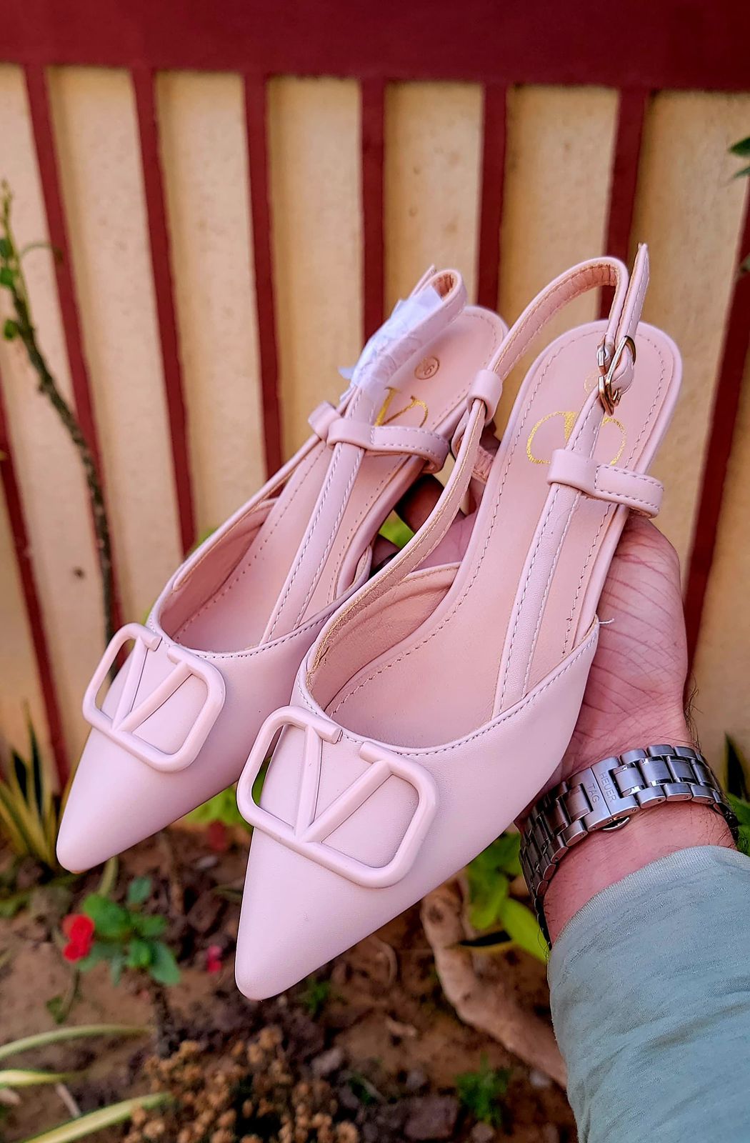 Valentino Chic Lift
