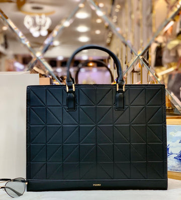 Pedro Tote Bags