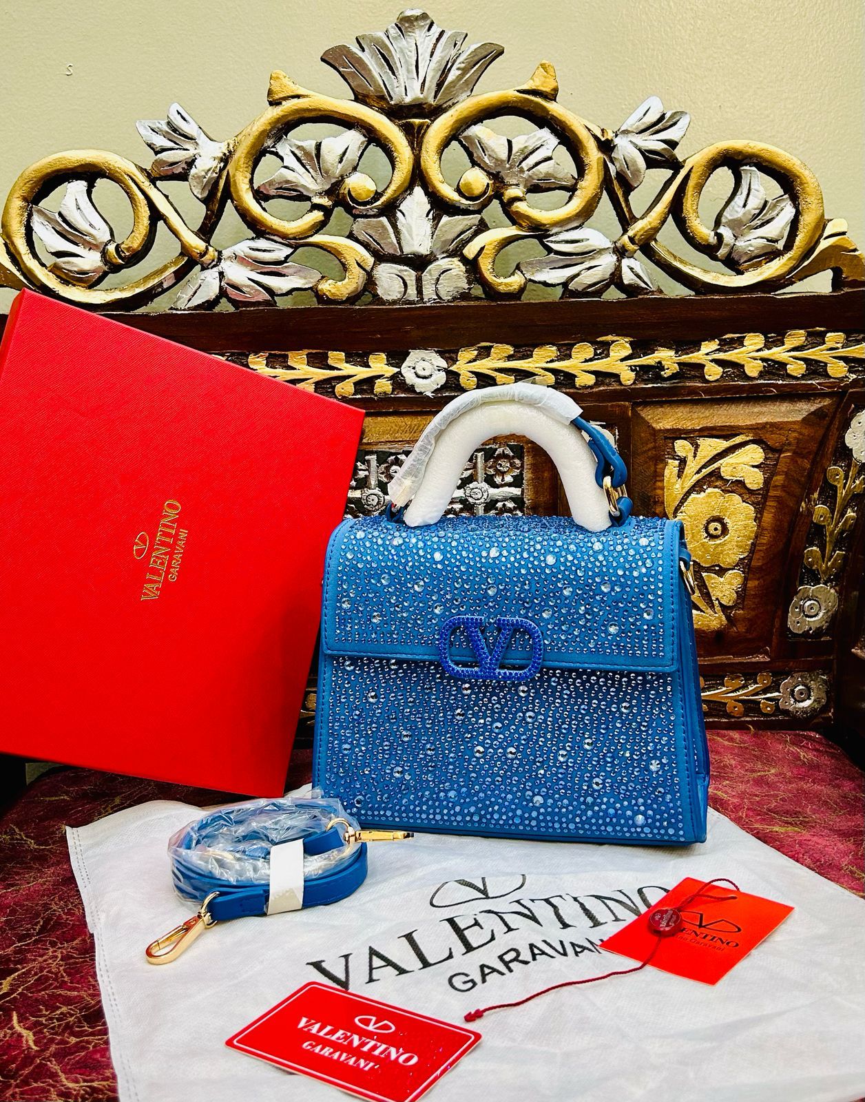 Valentino Voyage