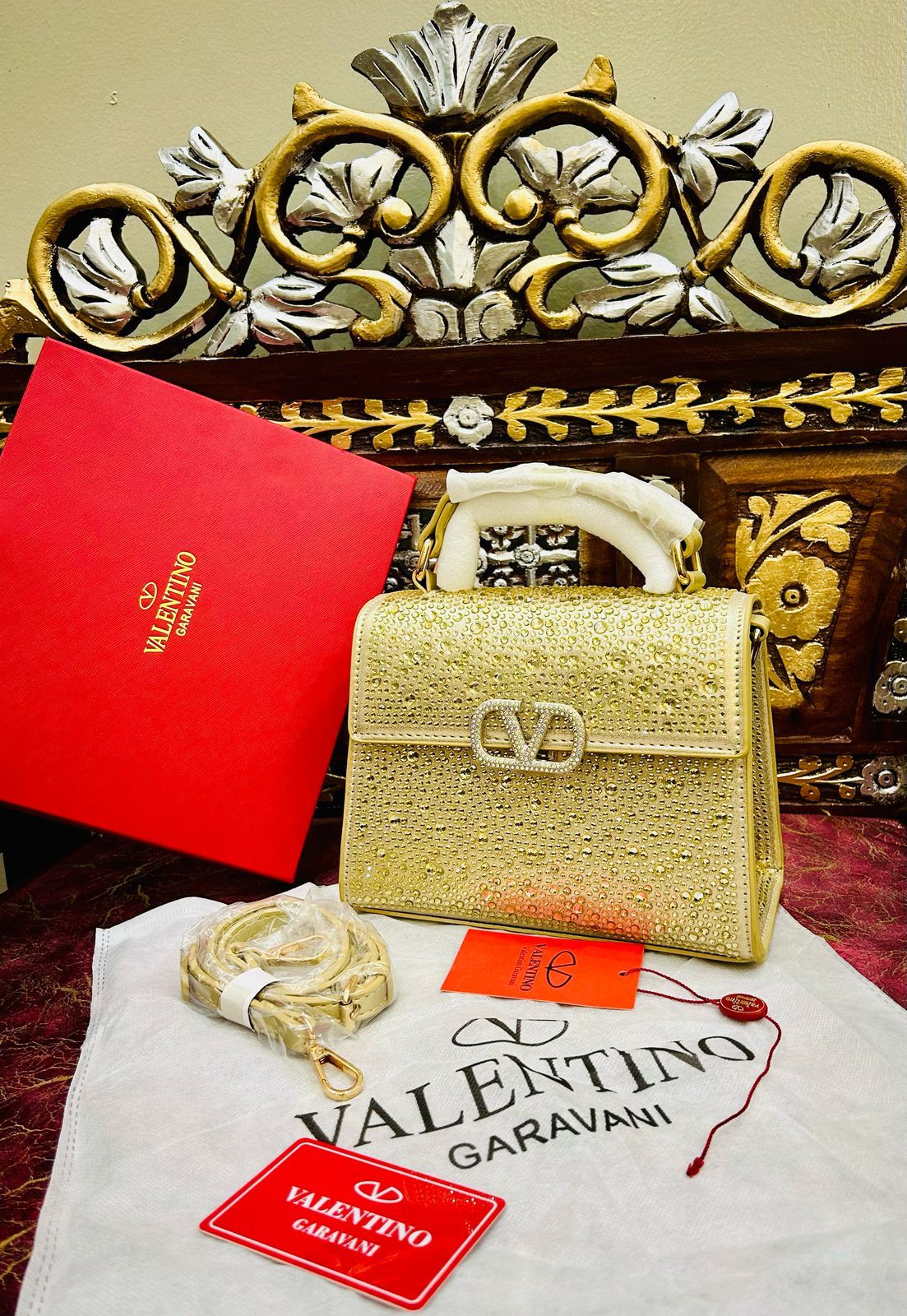 Valentino Voyage