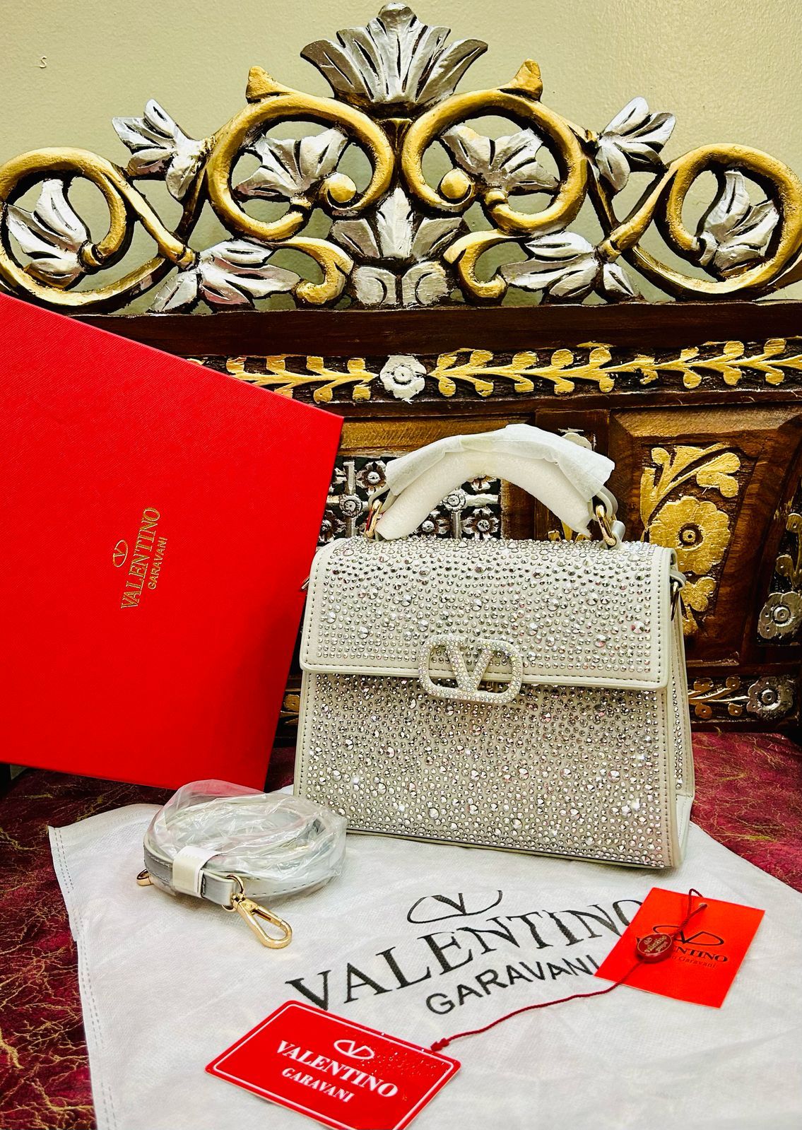 Valentino Voyage