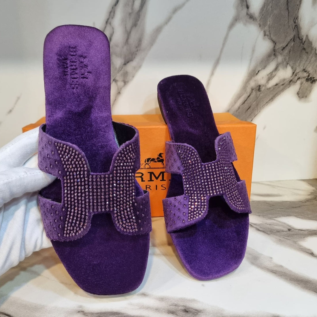 Hermes Stone Flat