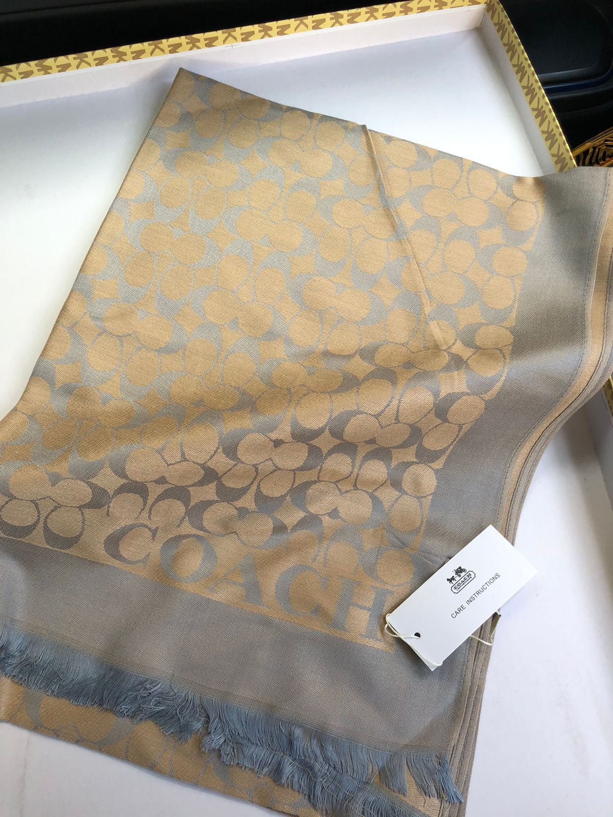 Cd Scarves