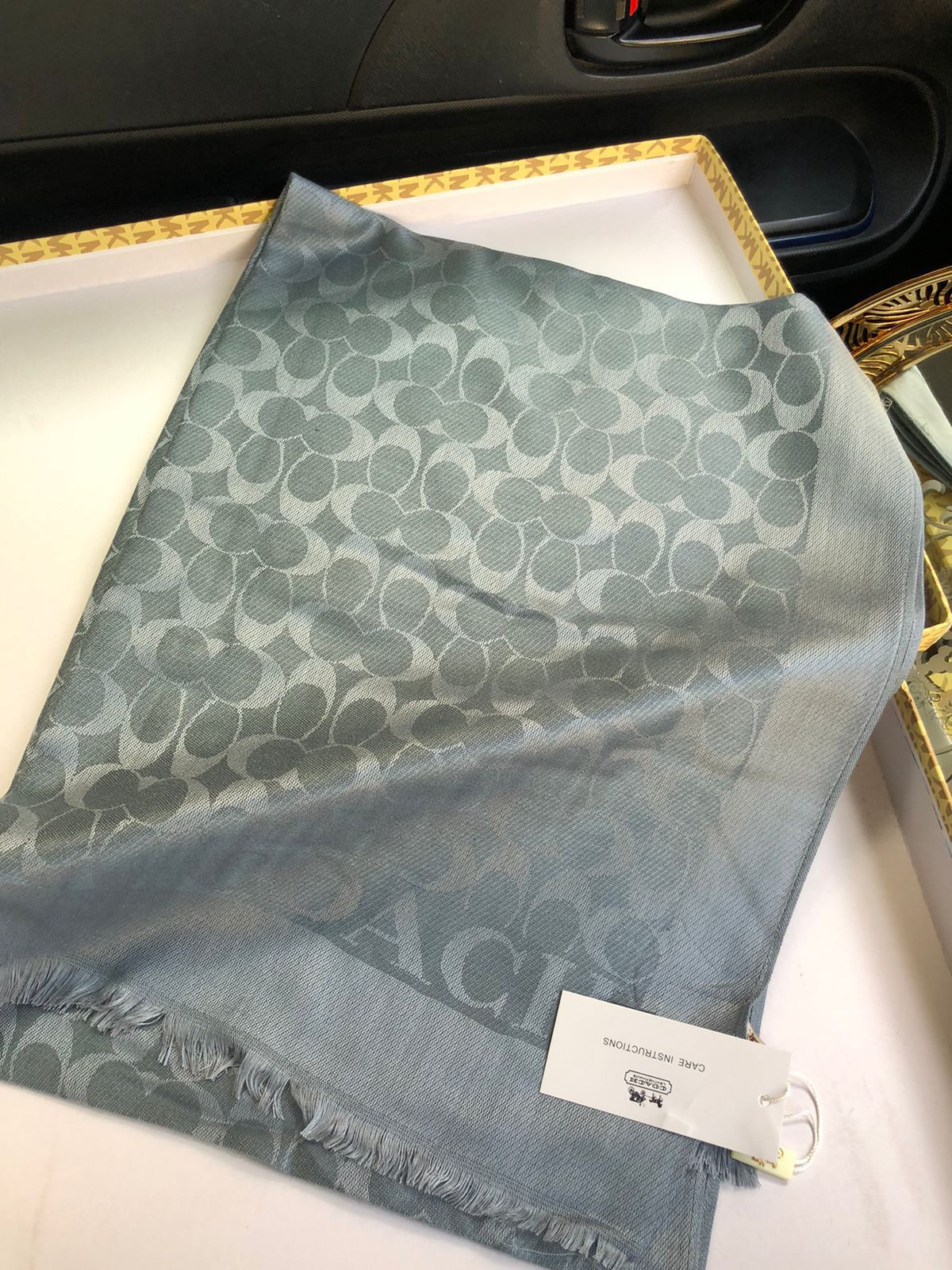 Cd Scarves