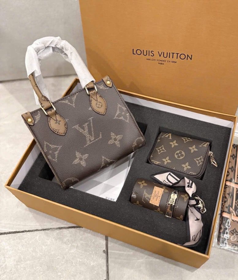 On the Go Set Tote