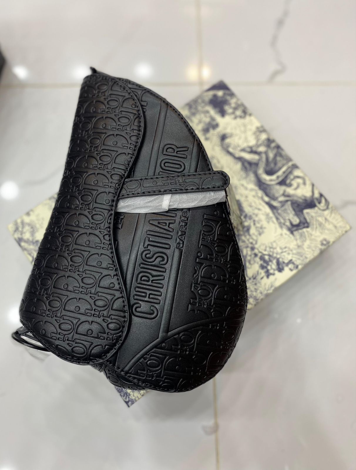 Saddle Black