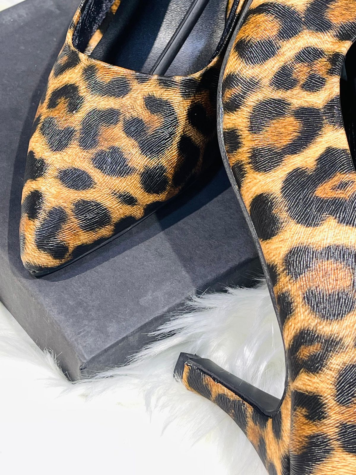 Zara Textured Pumps
