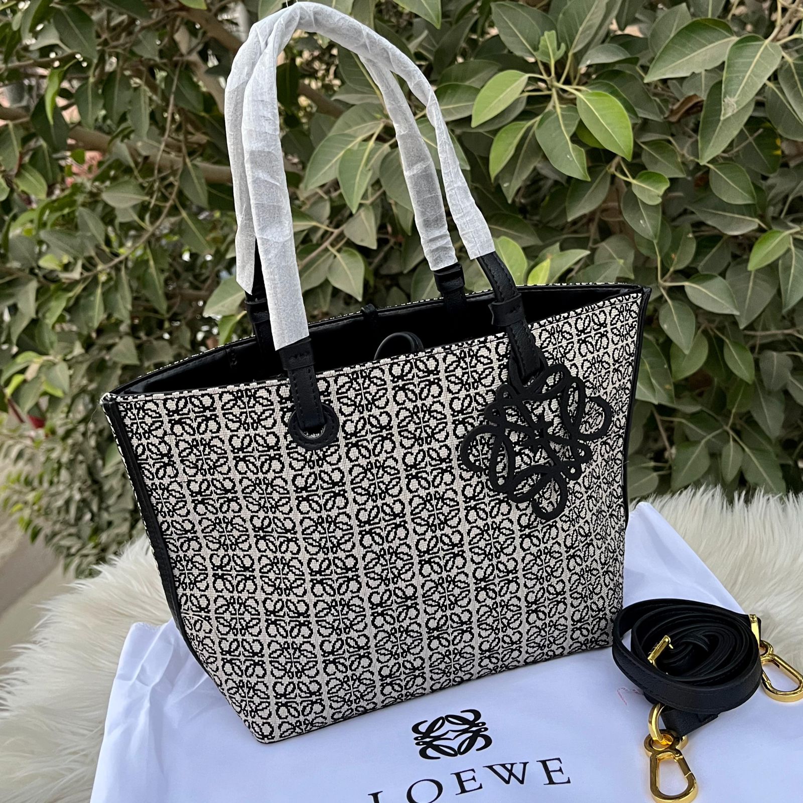Loewe Totes