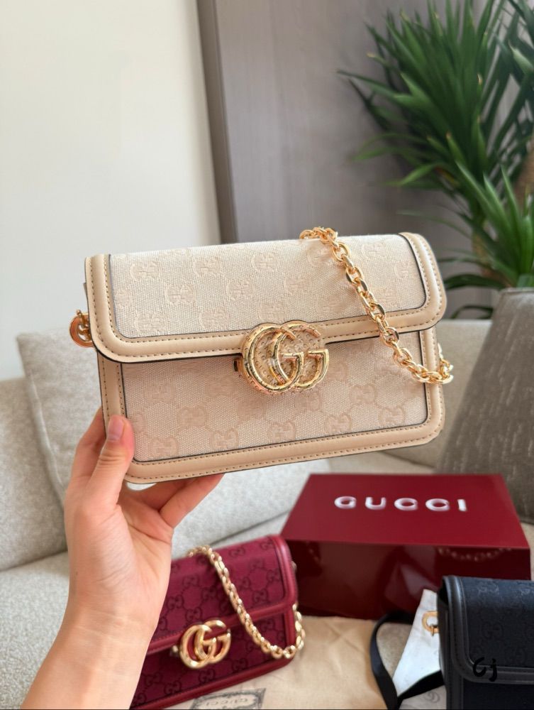 Gucci Eliana Bag