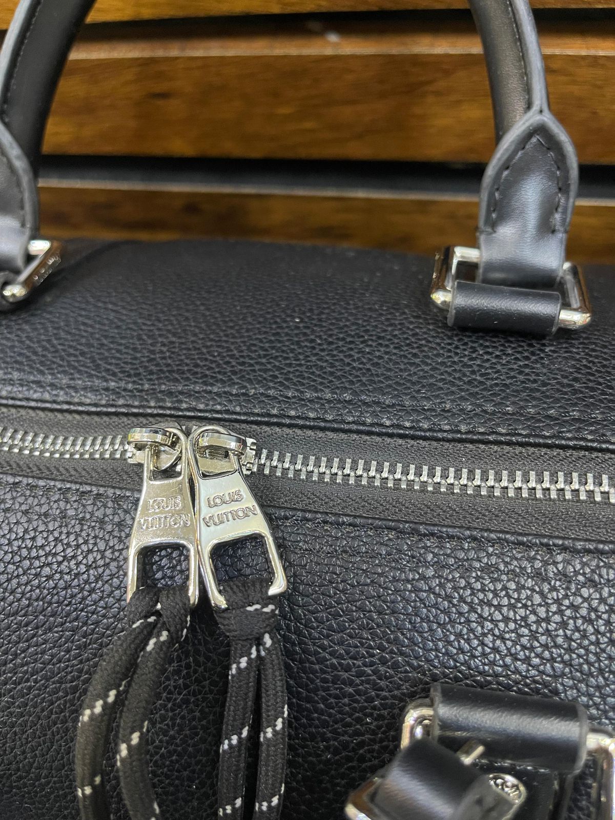 Louis Vuitton Keepall Bandoulière 50 Bag