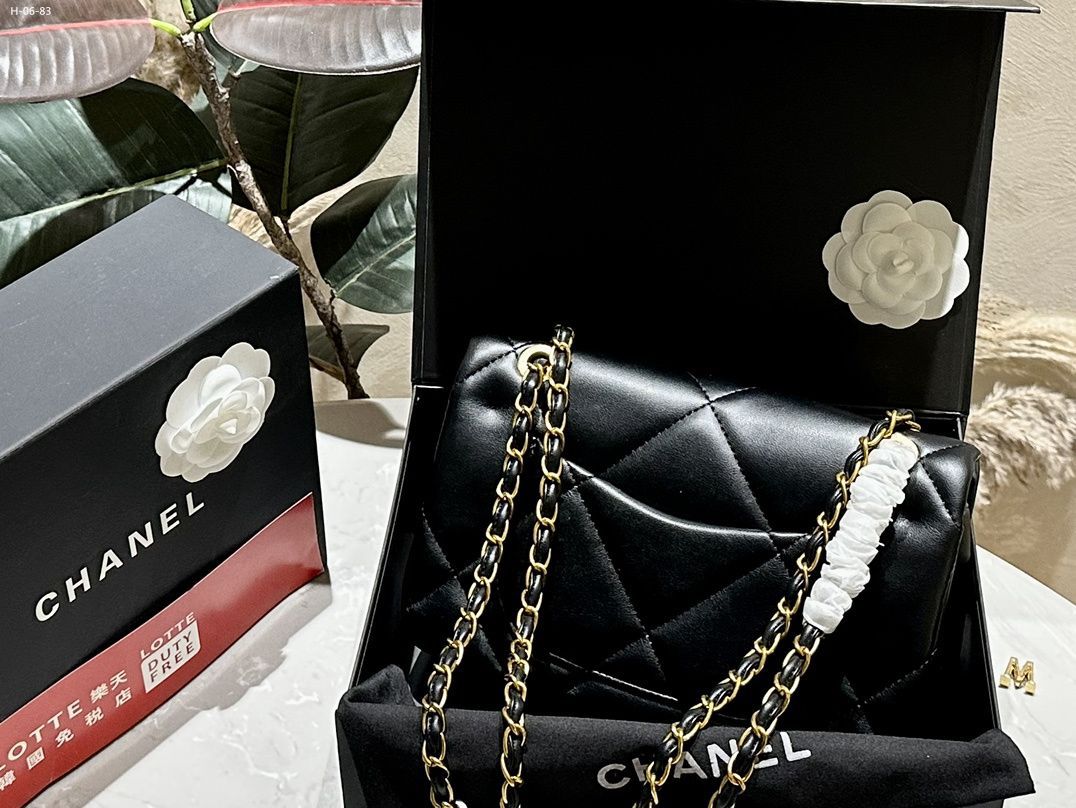 Chanel 19 Handbag
