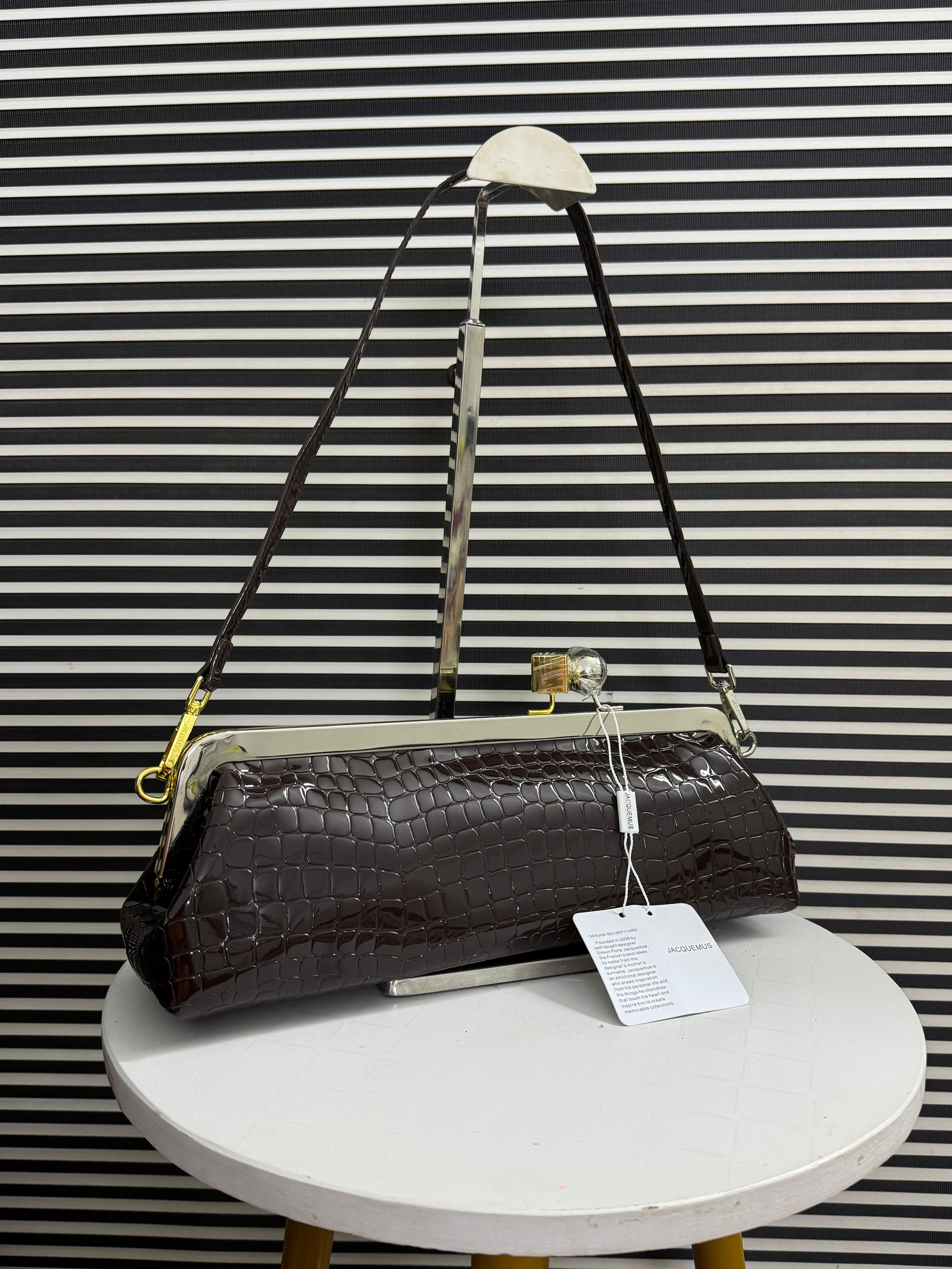 Jacquemes Salon Clutch La Croisiere  Long Clasp Bag