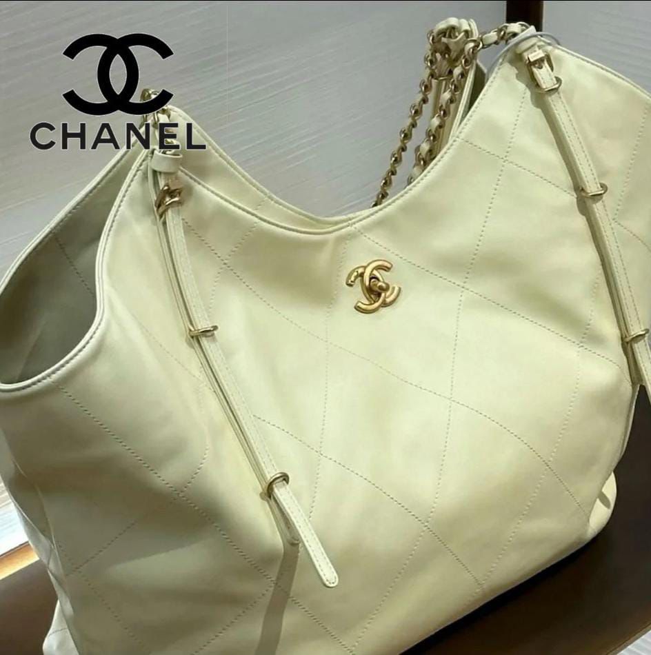 Chanel Maxi Shopping Bag in Calfskin