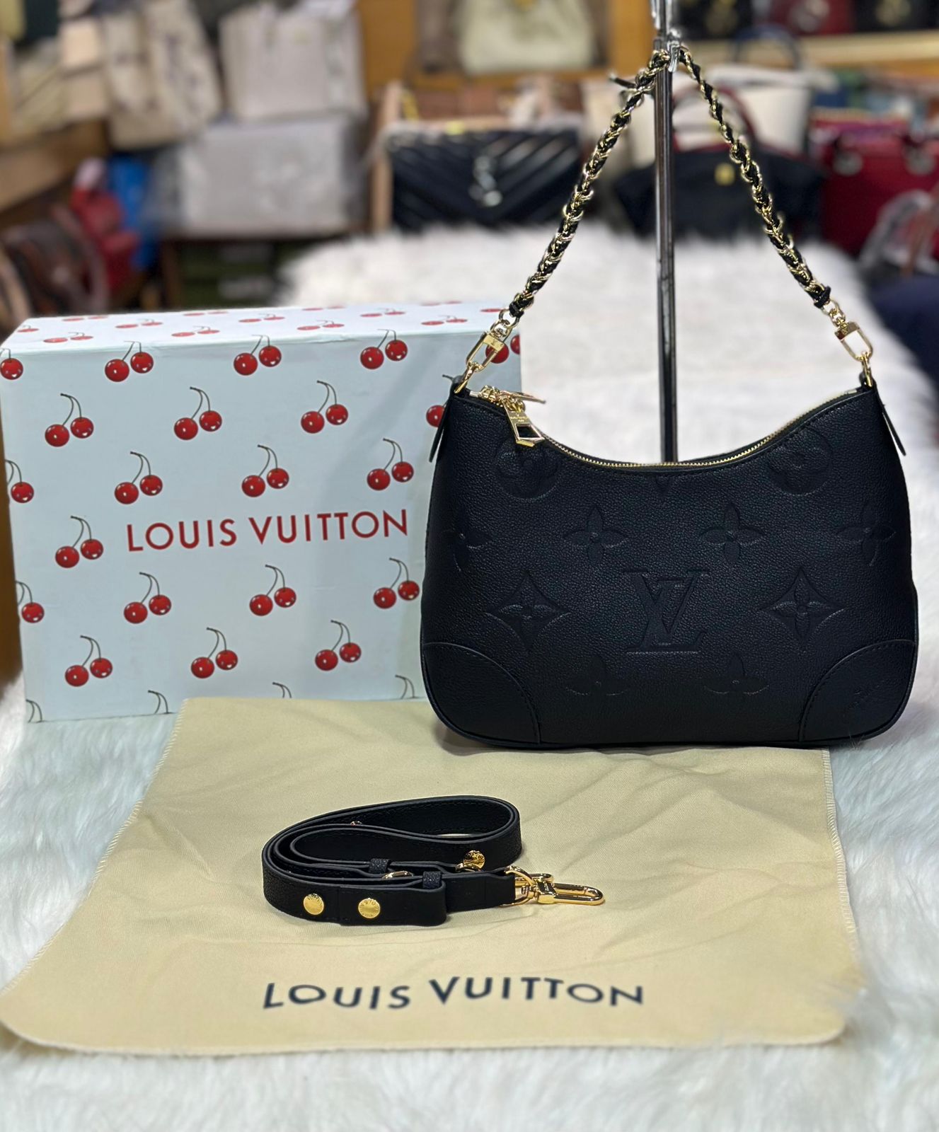 Lv Classic Shoulder Bag