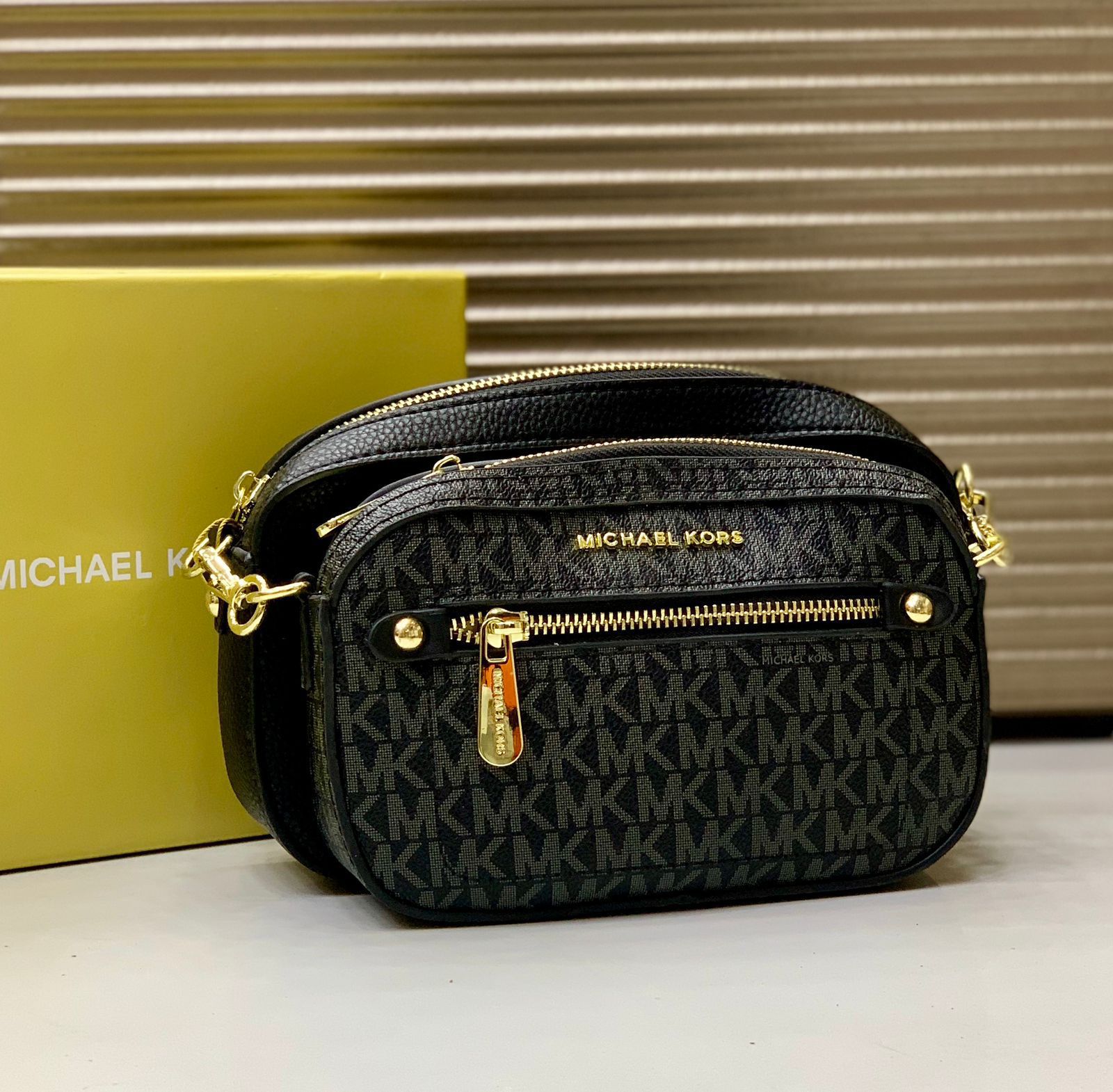 Mk Jet Set Crossbody
