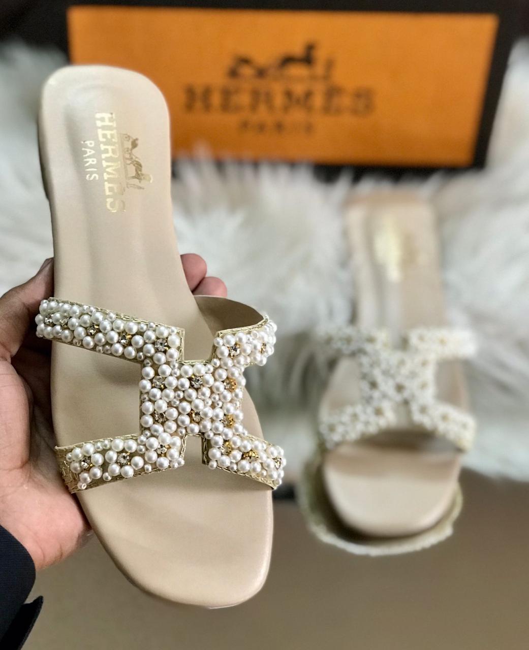 Signature H Sandals