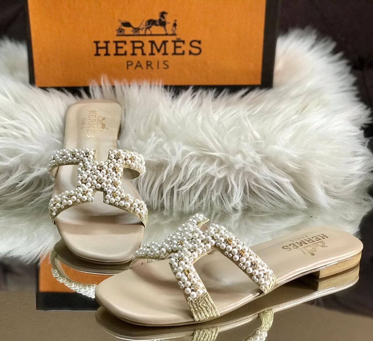 Signature H Sandals