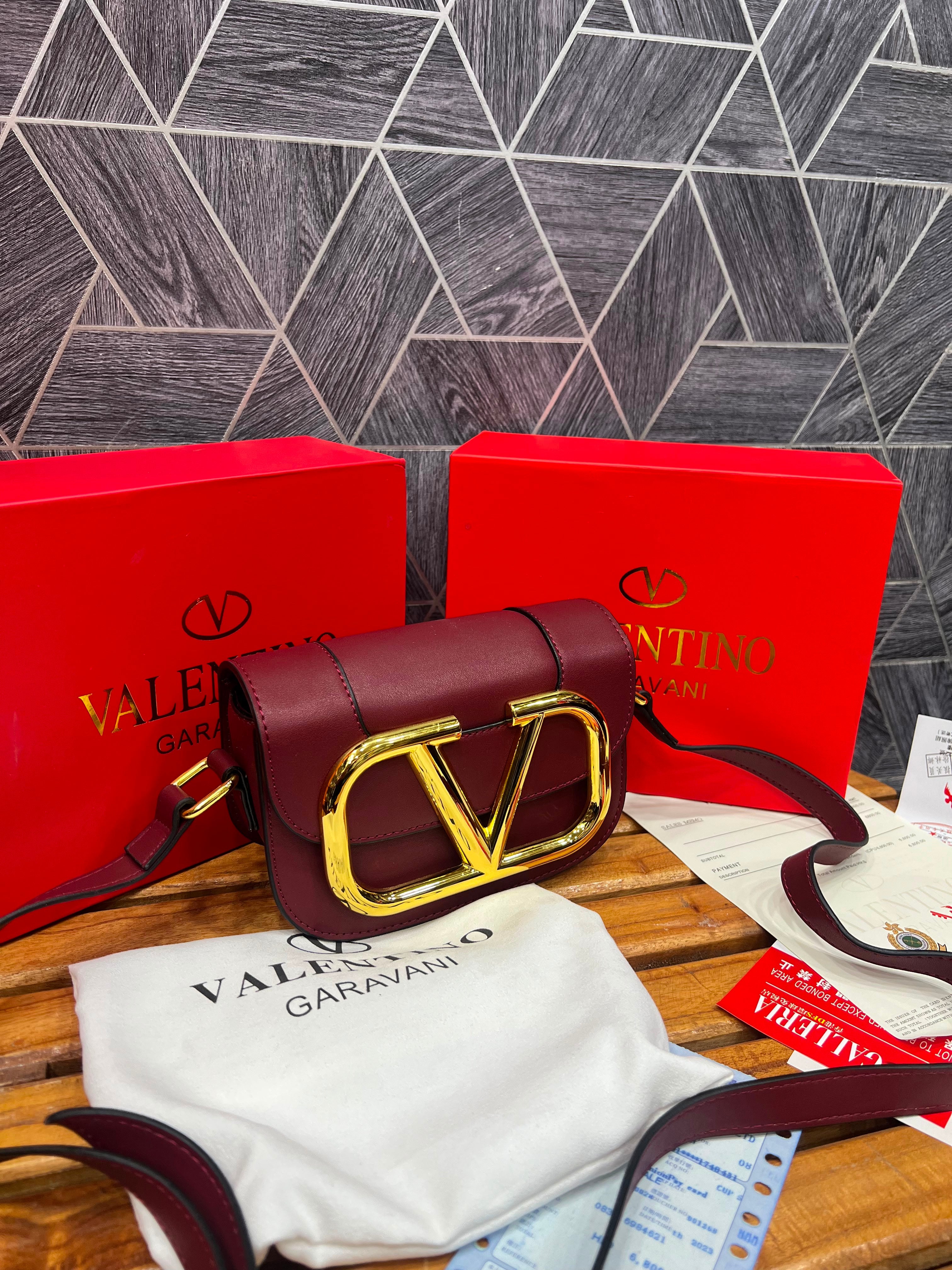 V Logo Signature Supervee Crossbody Bag