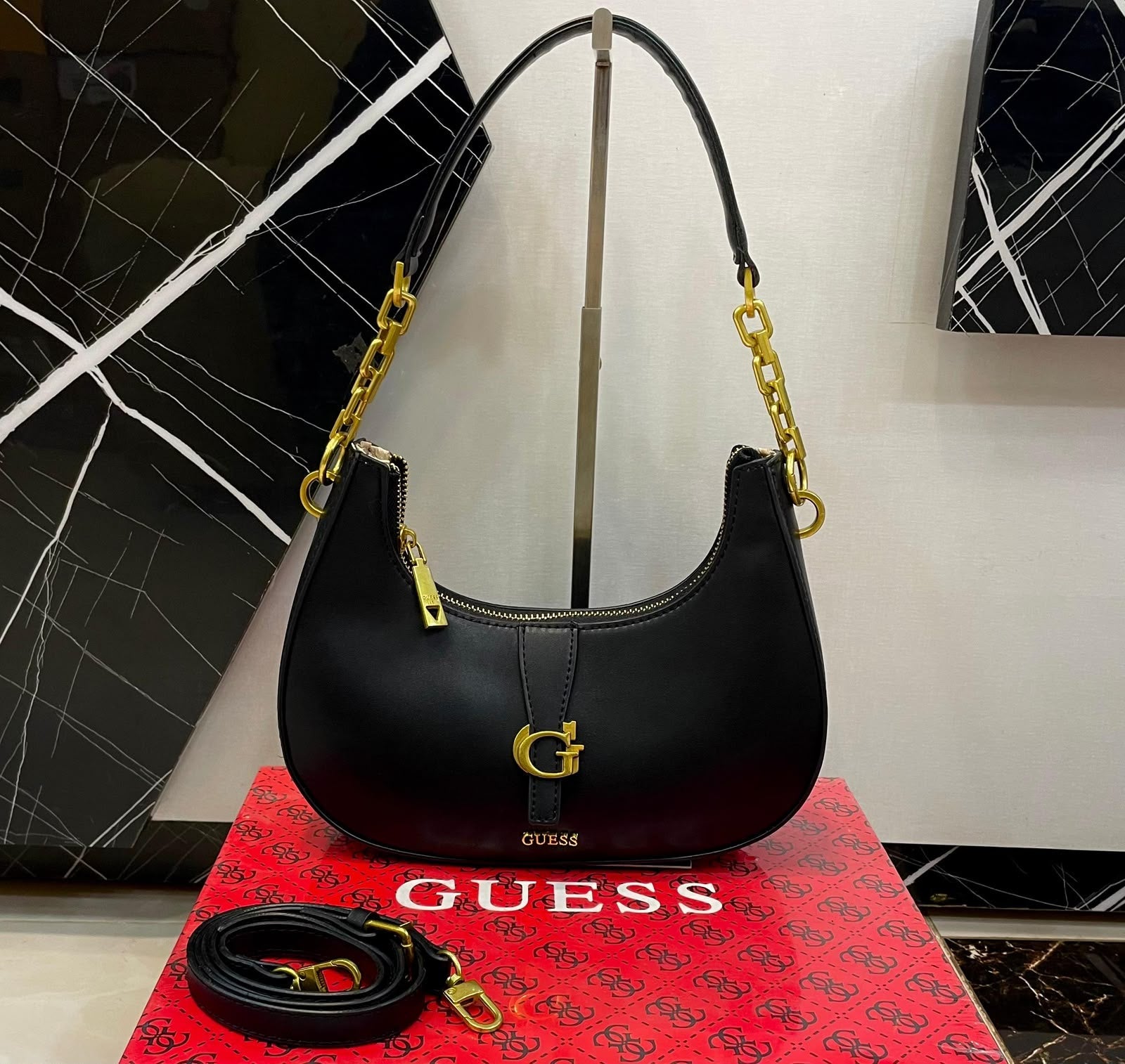 Guess Shoulder Bag