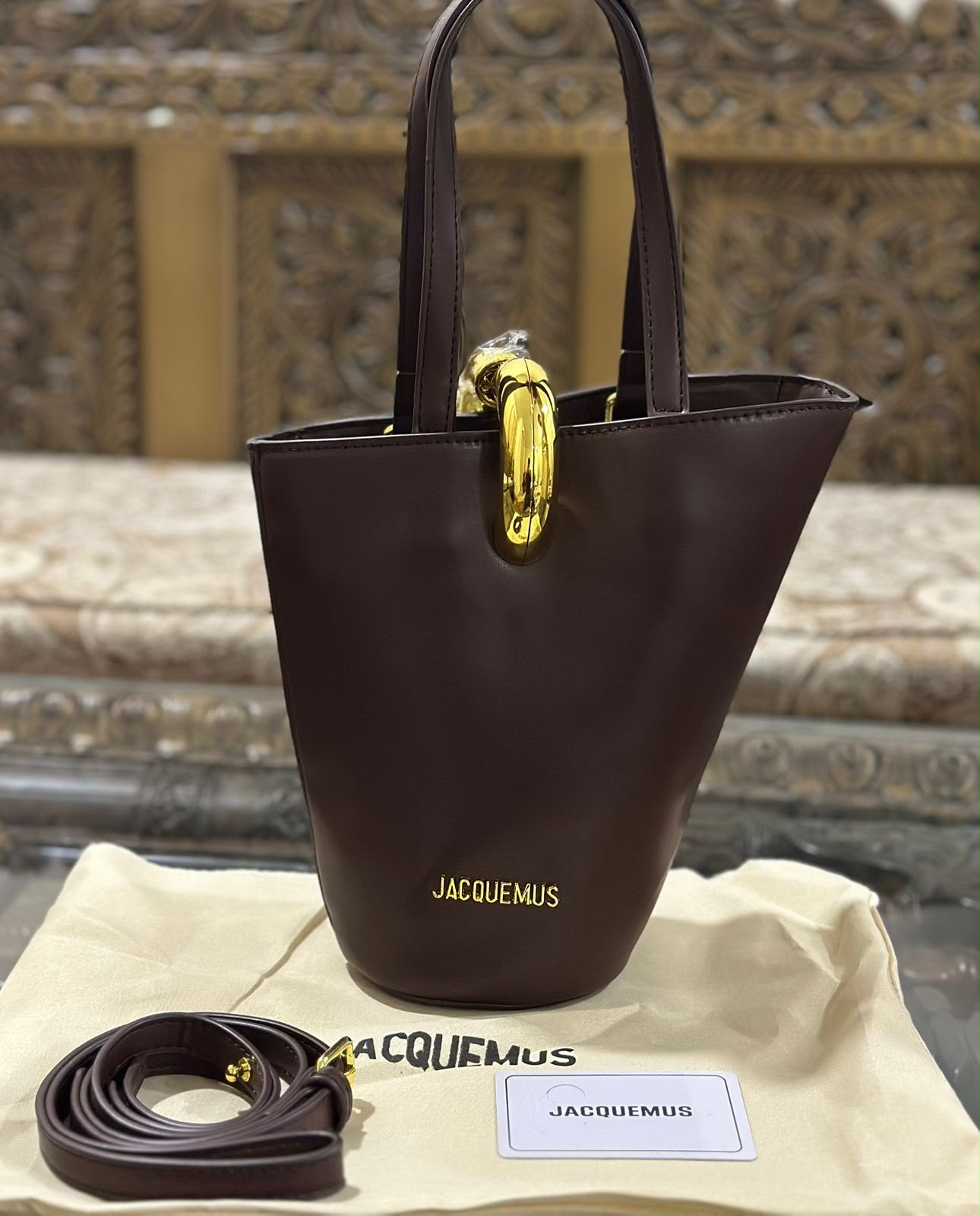 Jacquemes Bucket Bag