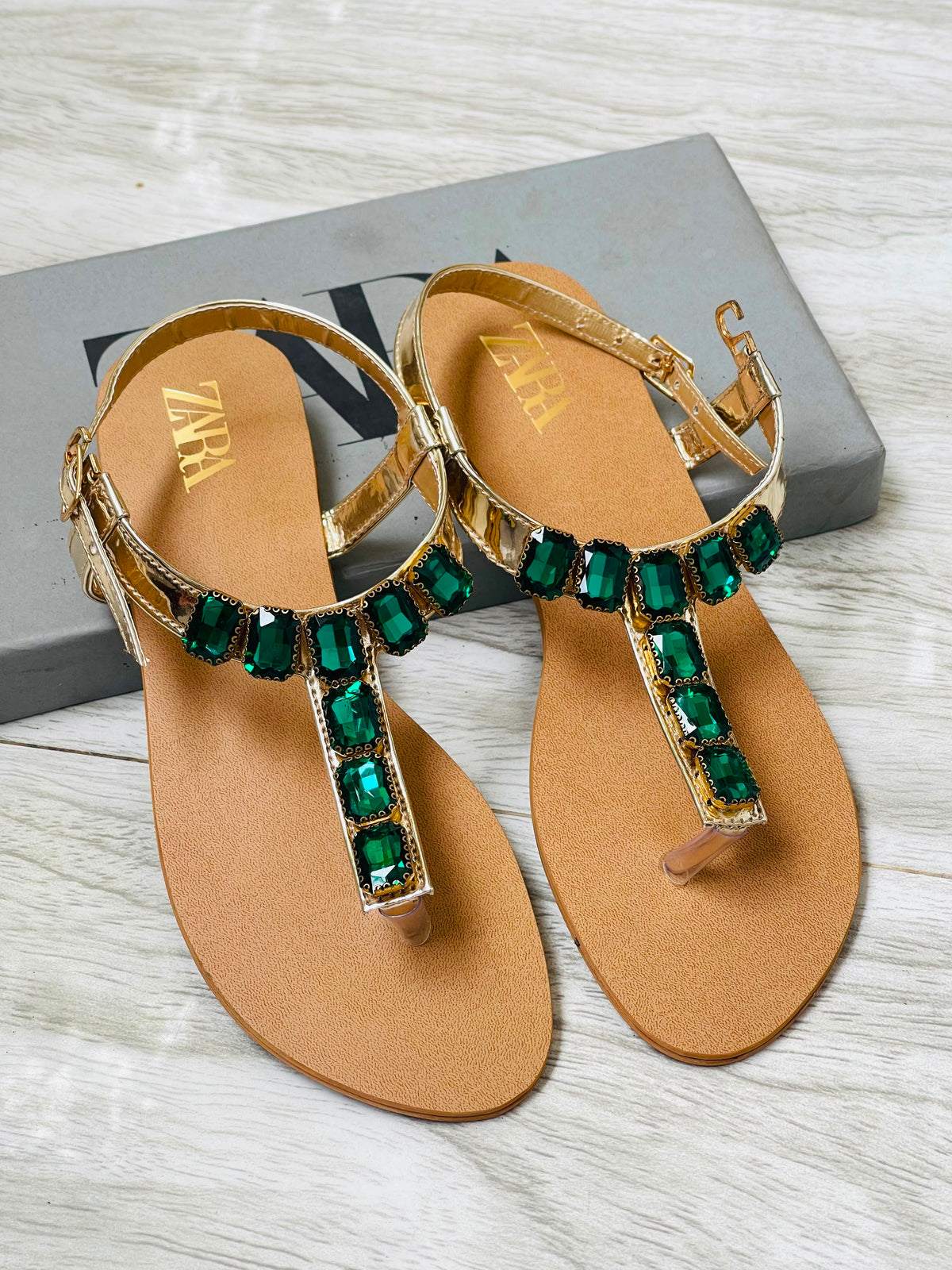 Zara Hens Sandals