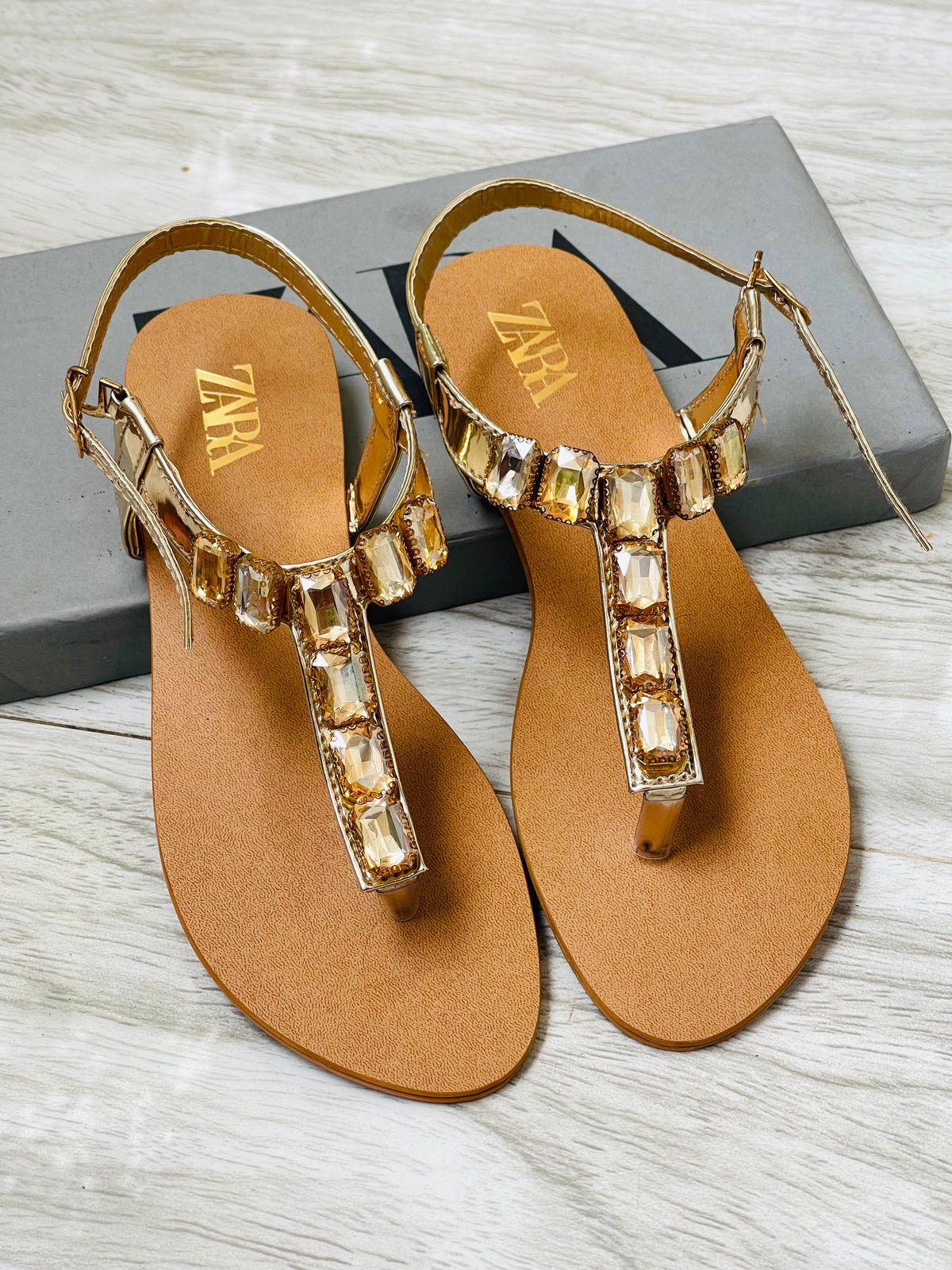 Zara Hens Sandals