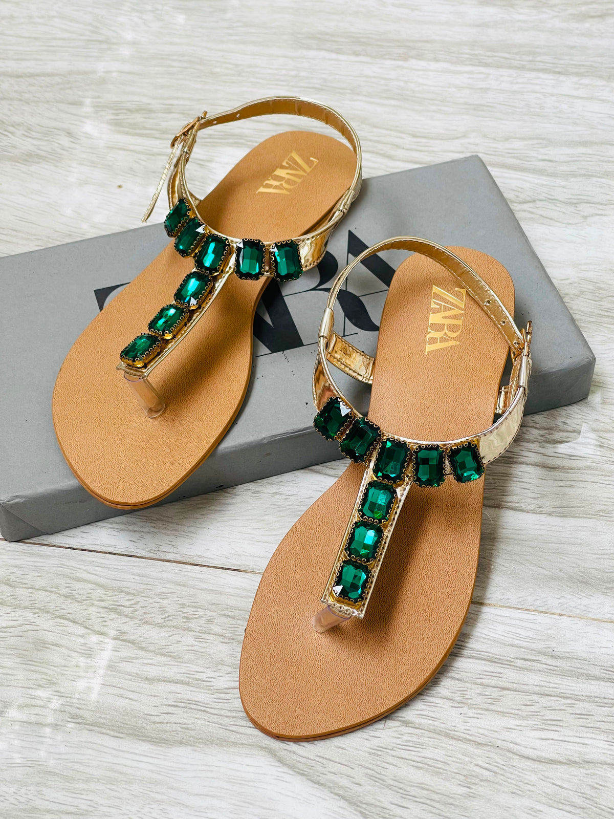 Zara Hens Sandals
