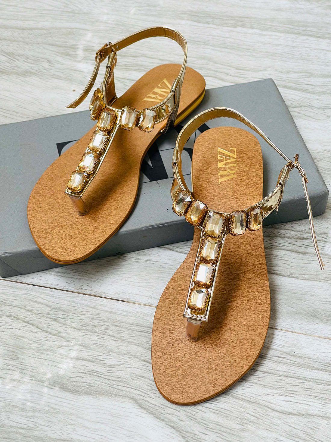 Zara Hens Sandals