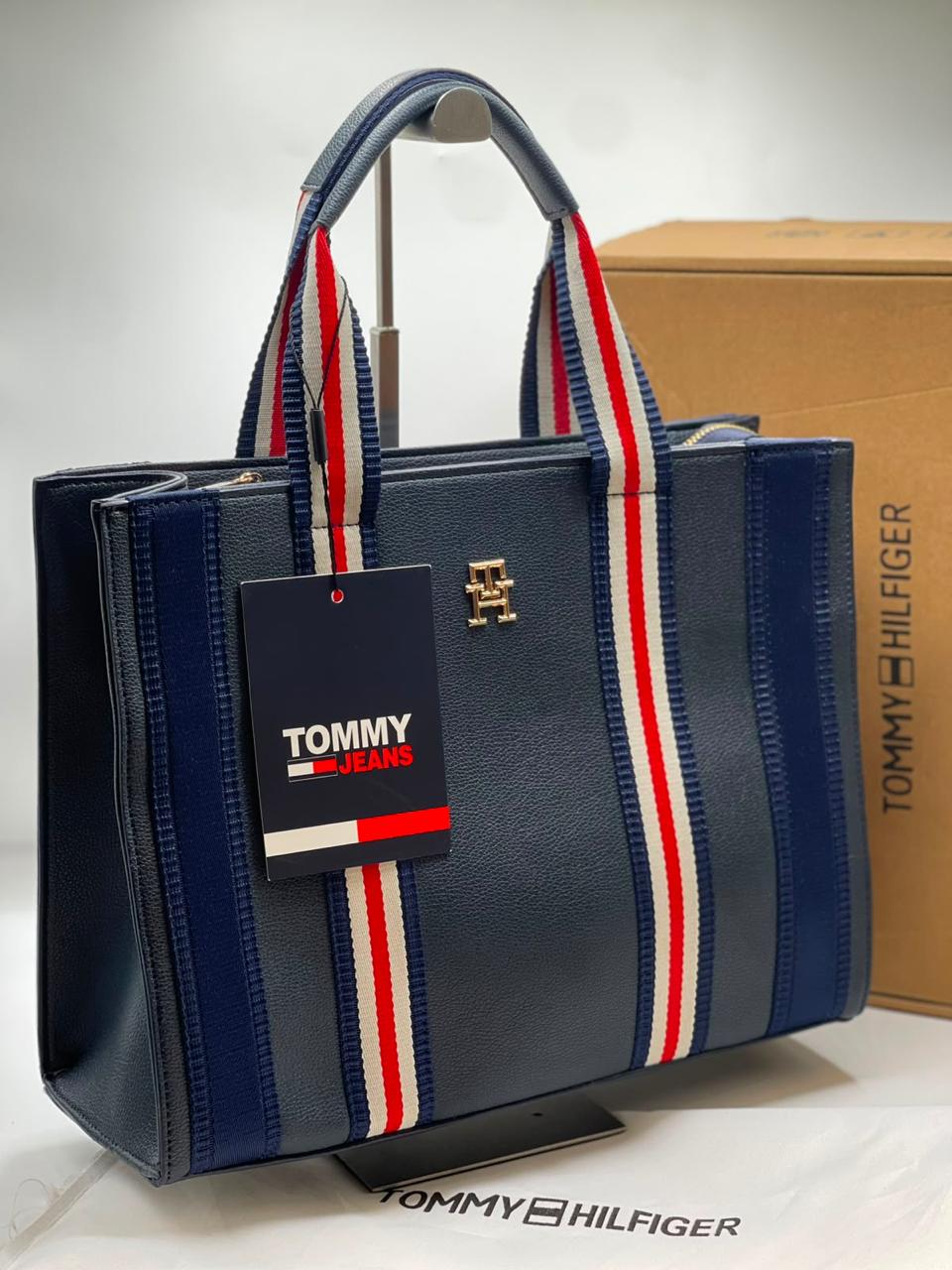 Tommy Hilfiger Signature Medium Tote Bag