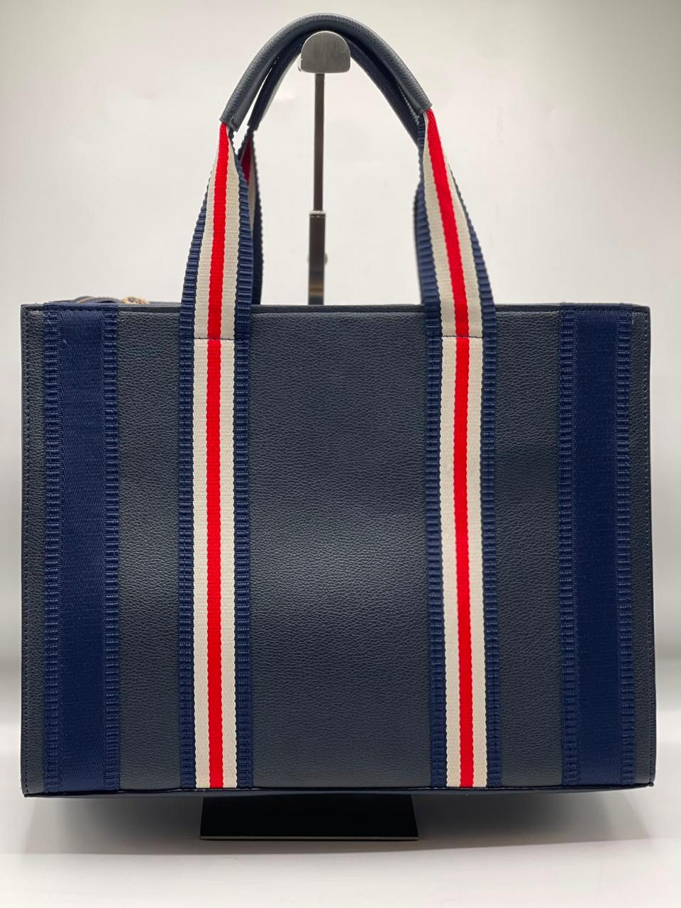 Tommy Hilfiger Signature Medium Tote Bag