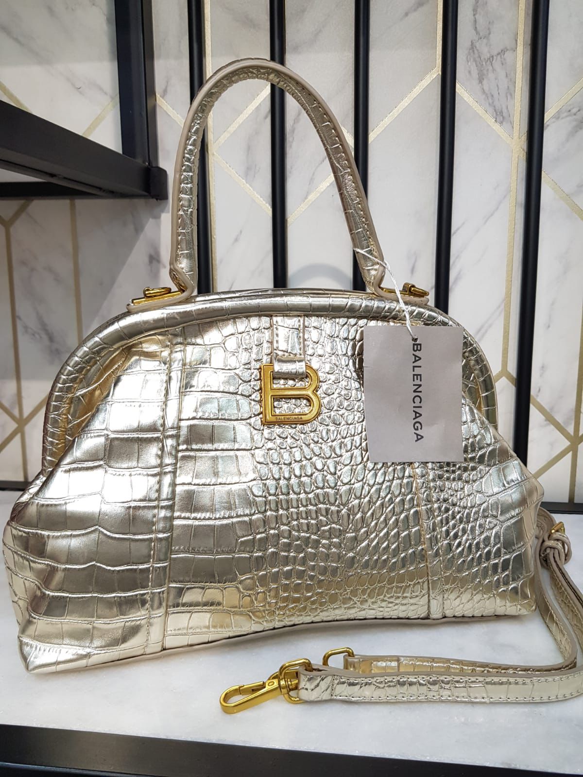 Editorial Elegance Shoulder Bag