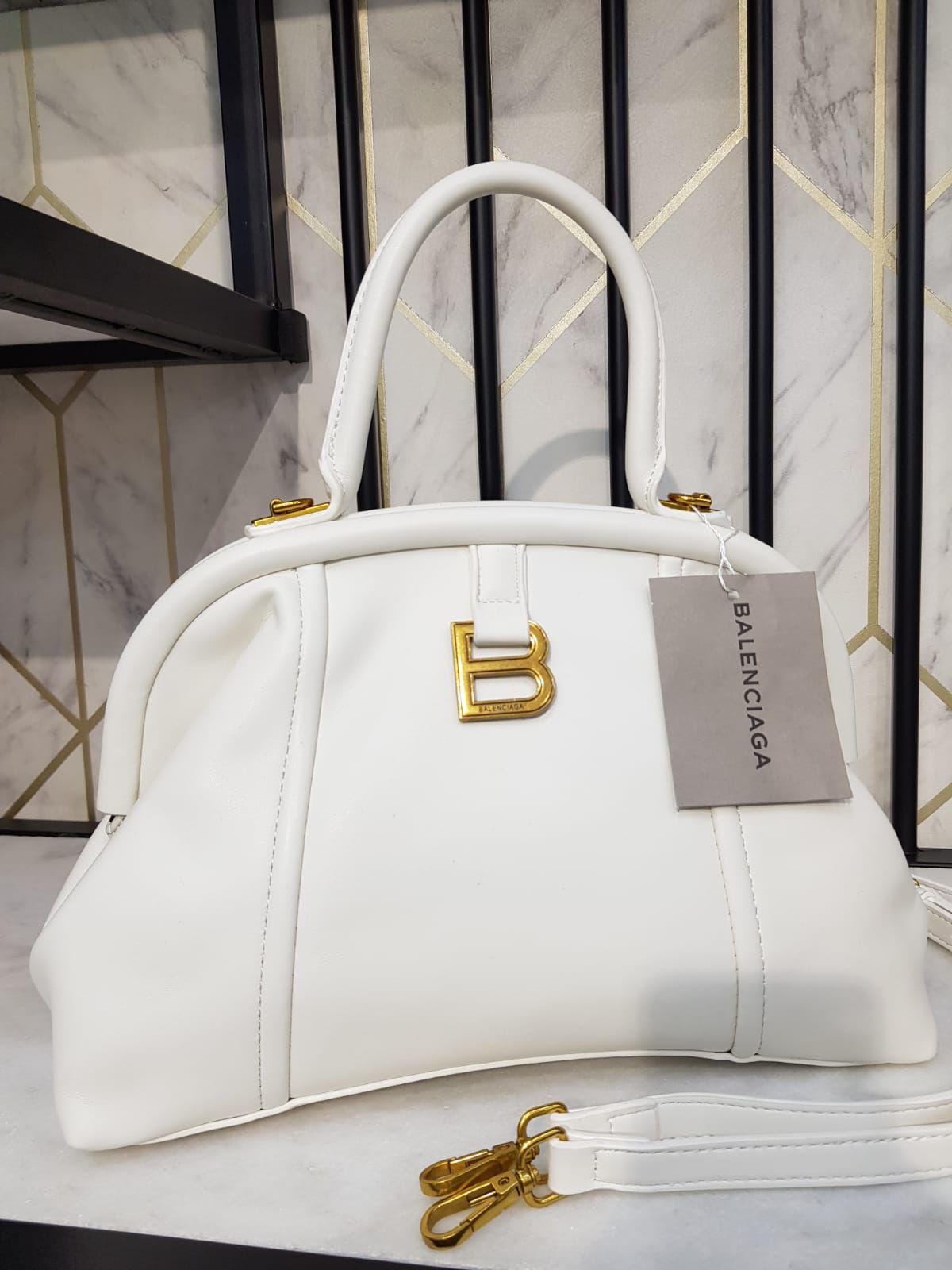 Editorial Elegance Shoulder Bag