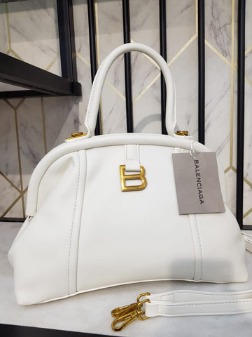 Editorial Elegance Shoulder Bag