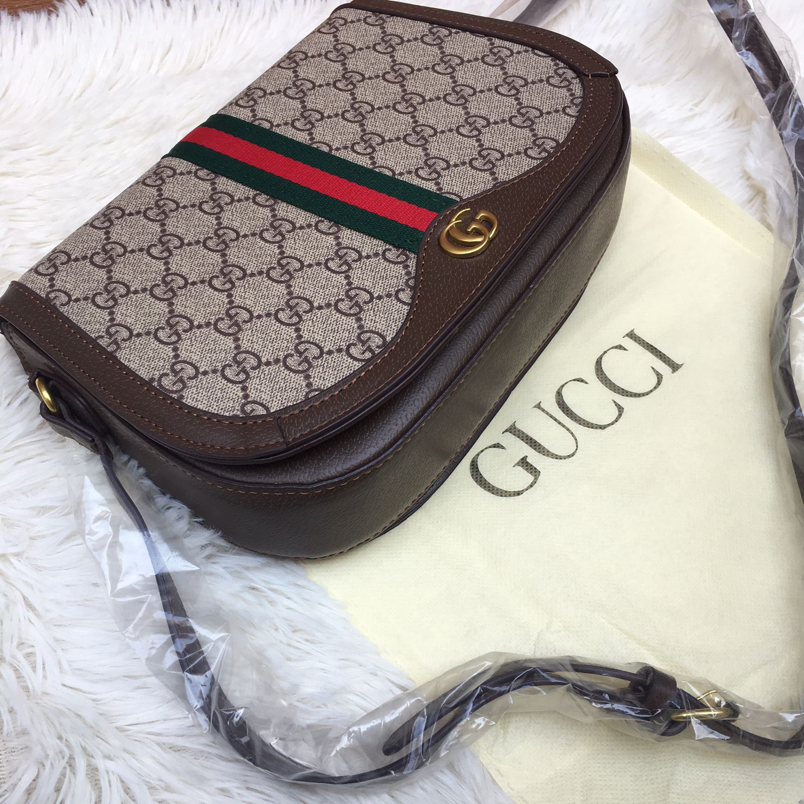 Gucci GG Supreme Shoulder Bag