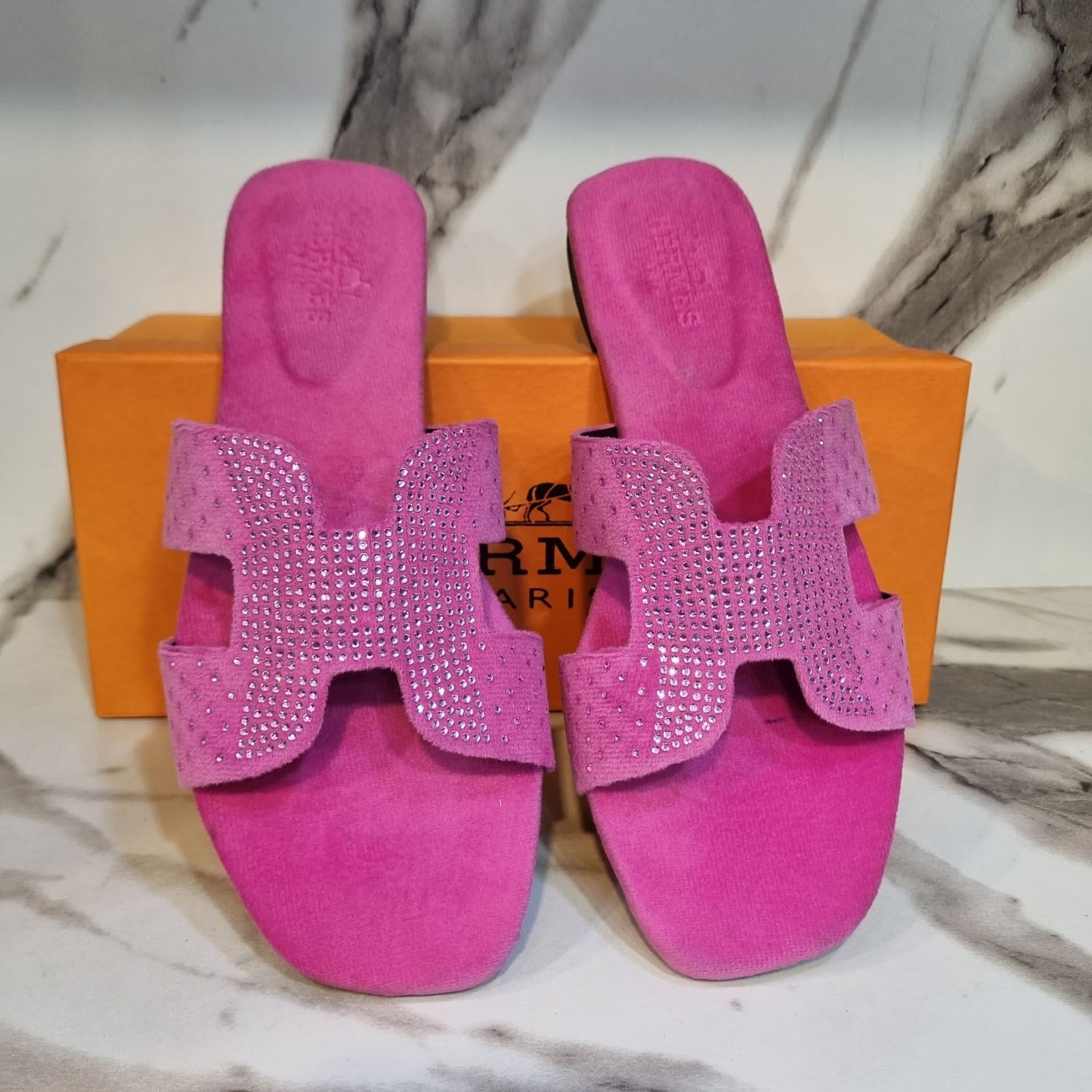 Hermes Stone Strikes Flat