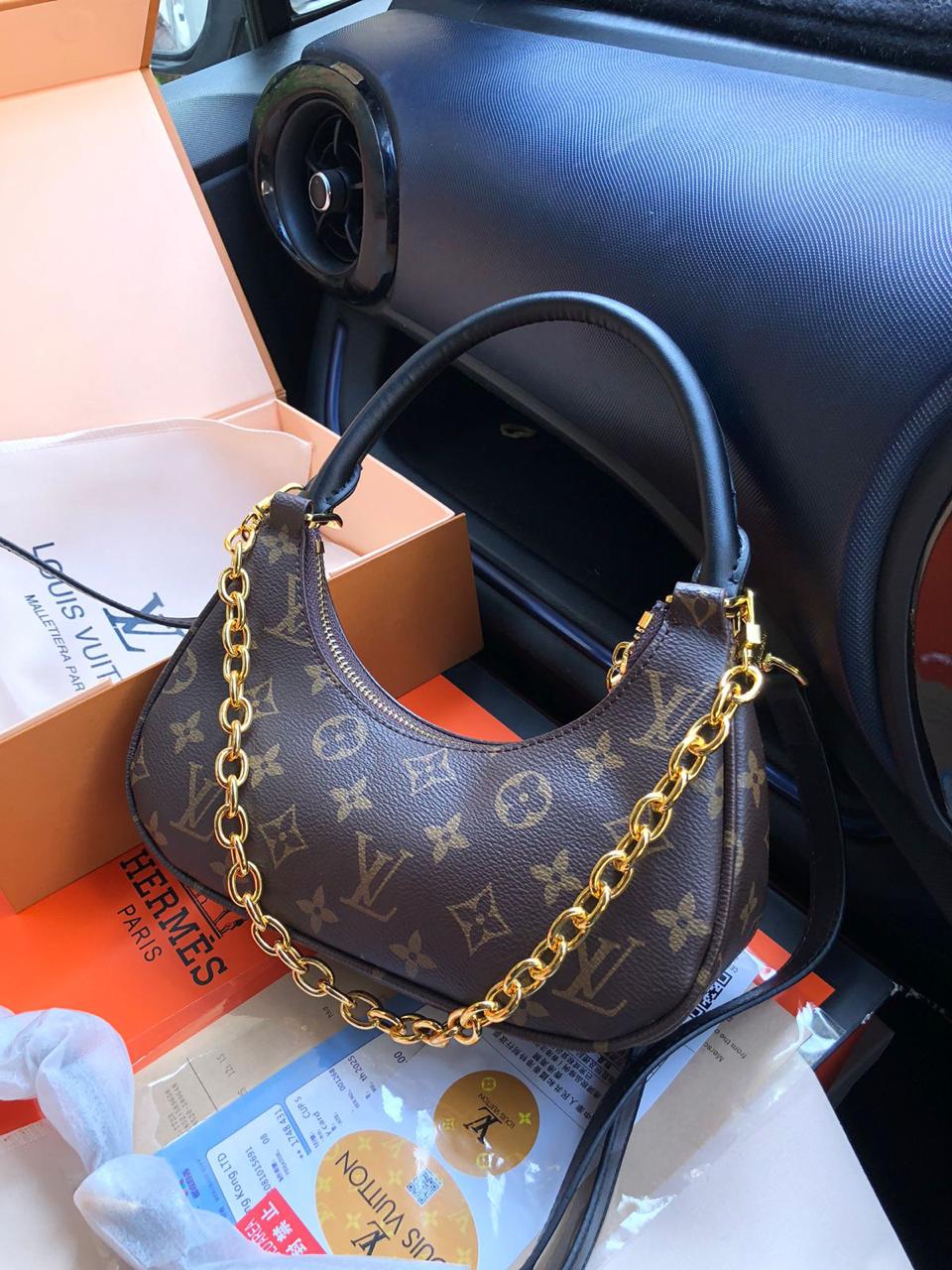 Lv Cloud Bag